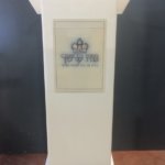 פודיום לבן